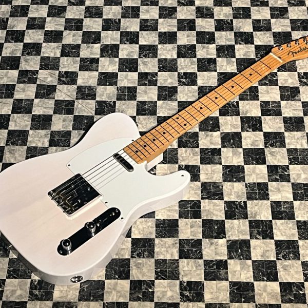 Fender Made in Japan Traditional 50s Telecaster Maple Fingerboard White Blonde